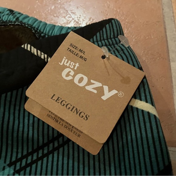 Super cosy fleece-lined leggings. - Picture 2 of 6